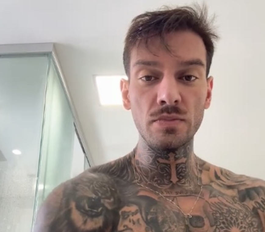 Lucas Lucco diz que namoro quase acabou após publicar 'nude' sem querer nas redes sociais