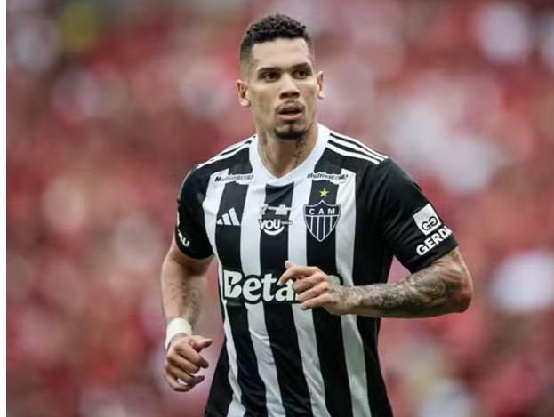 Palmeiras tenta a contratação de Paulinho, atacante do Atlético-MG
