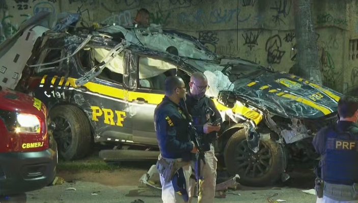 Agentes da PRF morrem em acidente durante perseguição no Rio