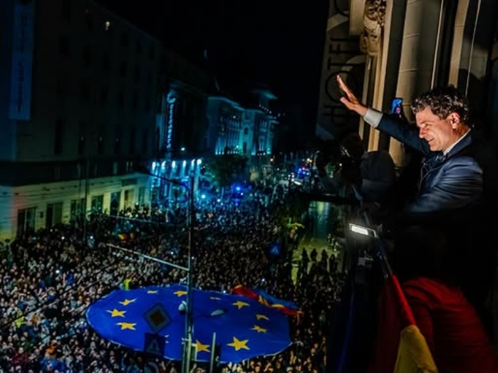 Candidato pró-União Europeia vence admirador de Trump na Romênia