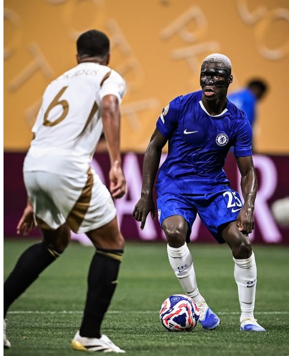 Volante do Chelsea, Caicedo projeta duelo contra o Flamengo; veja