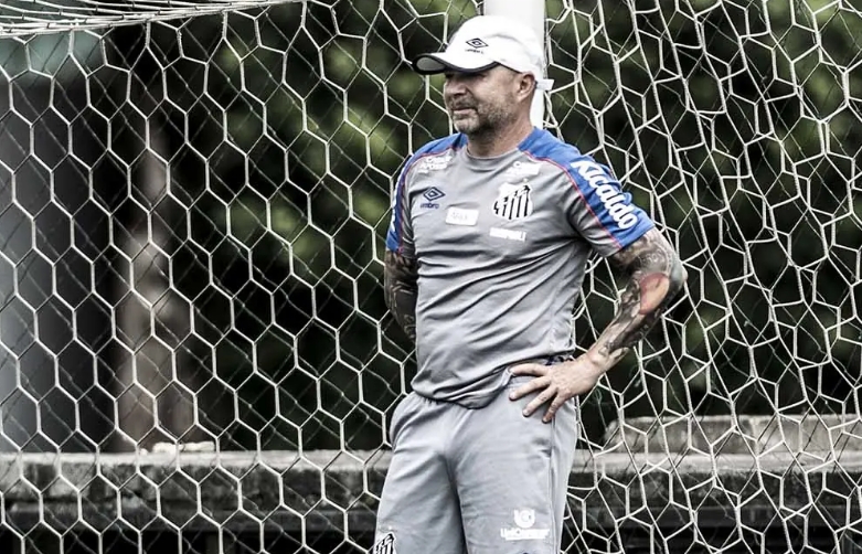 Sampaoli é favorito, mas Santos quer escutar Tite em busca por novo técnico