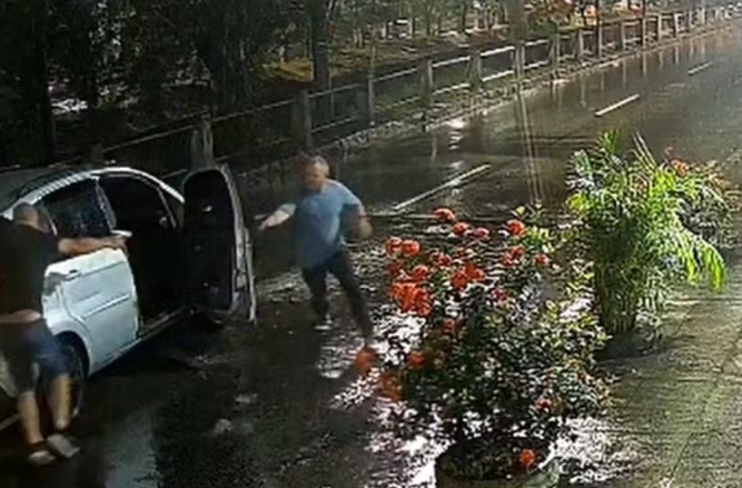 PM é morto a tiros no meio da rua durante briga com colega de farda no Rio