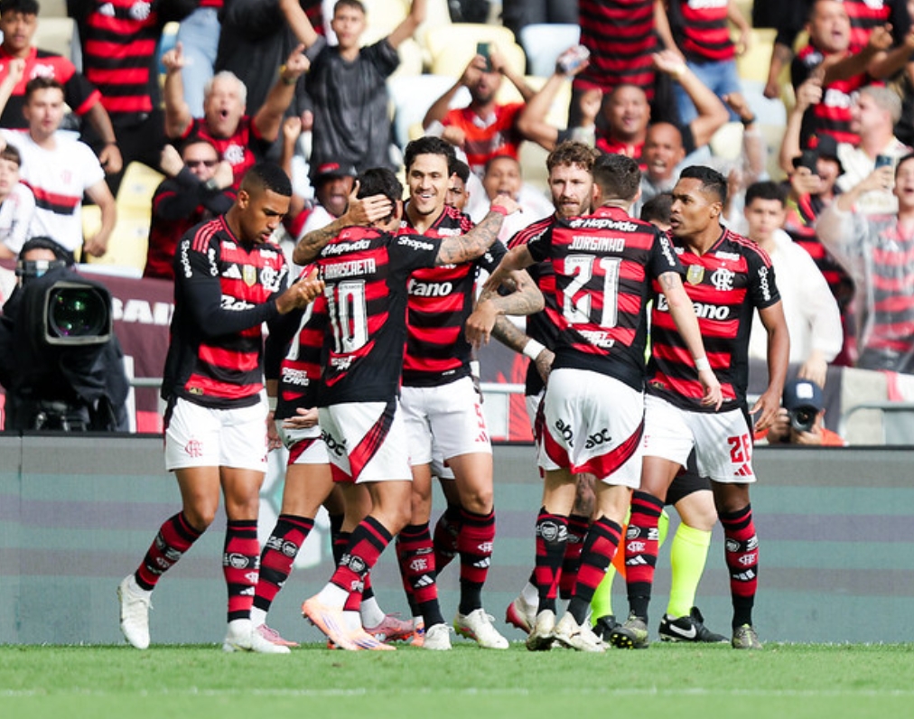 Pedro brilha e Flamengo vence o Palmeiras com três gols no primeiro tempo