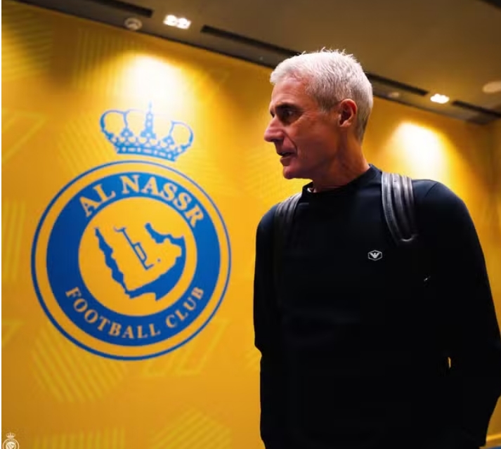 Santos faz contato com Luís Castro e Renato Gaúcho