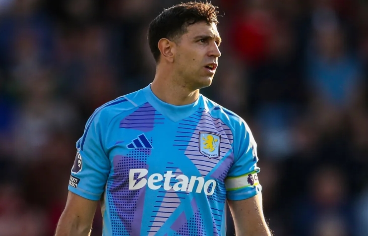 Dibu Martínez é disputado por dois clubes da Europa, diz TV argentina