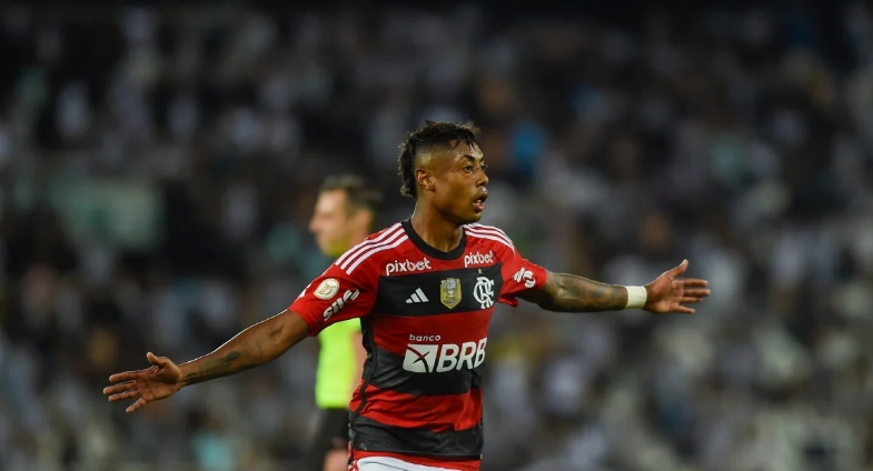 Bruno Henrique diz que foi agredido por Gatito antes de confusão