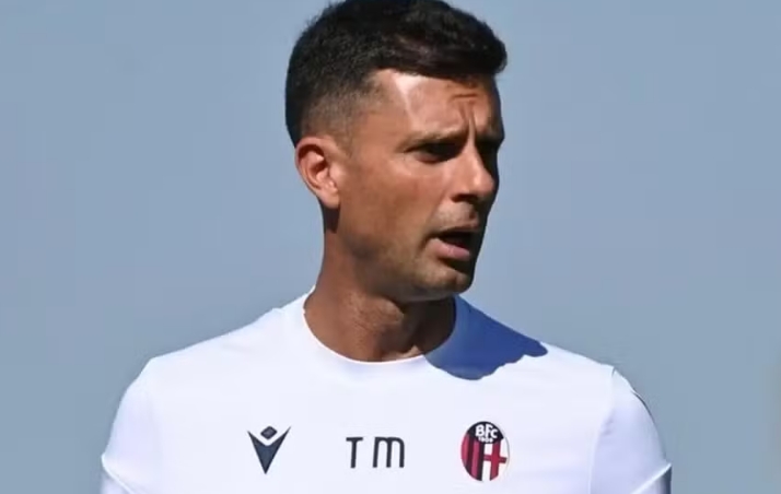 Juventus vence fácil o Como na estreia do técnico Thiago Motta