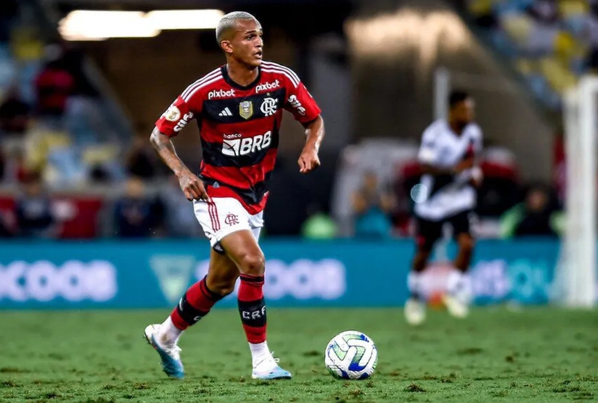 Flamengo bate o pé por Wesley na Libertadores, mas Atalanta quer liberação