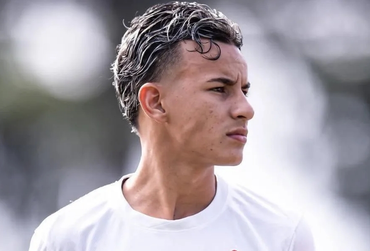 Corinthians faz proposta e mostra confiança em renovação de joia