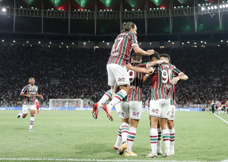 Fluminense vence o América e avança às quartas da Sul-Americana