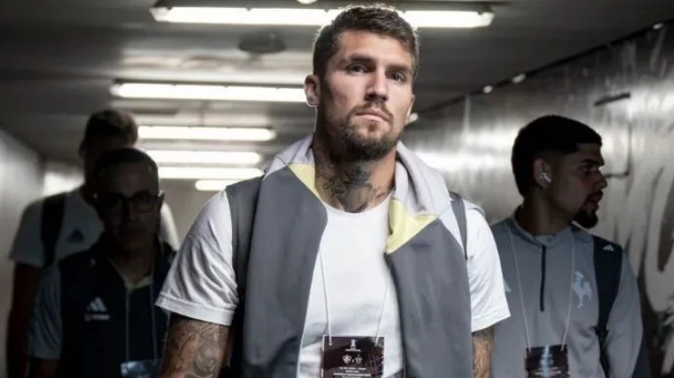 Zagueiro Lyanco revela motivo de empurrão em Scarpa e dispara