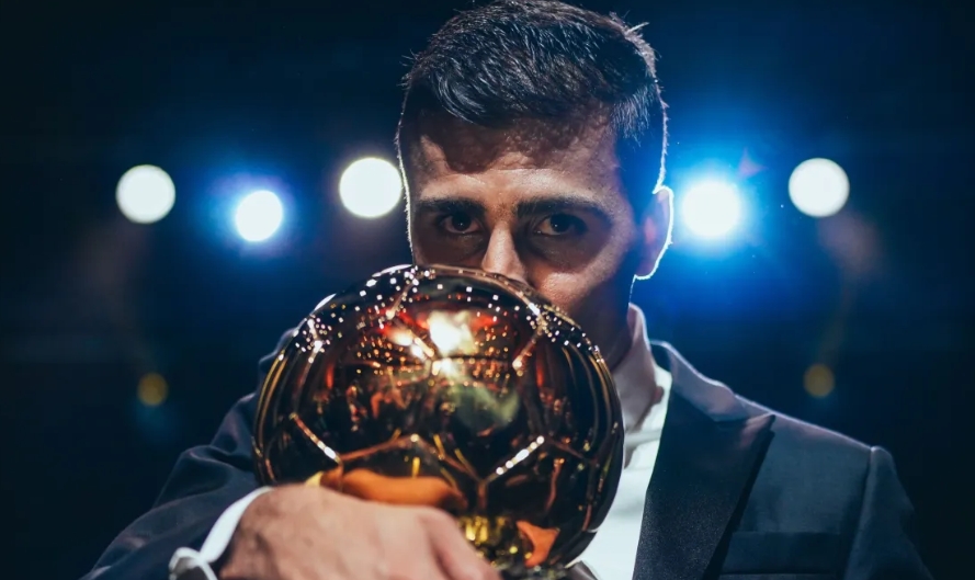 Rodri rebate Cristiano Ronaldo após crítica à Bola de Ouro