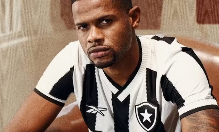 Camisas do Vasco e Botafogo estão entre as mais bonitas de 2024; veja lista