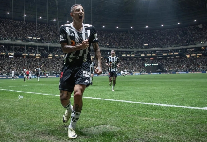 Guilherme Arana se acerta com Fluminense e é aguardado para exames