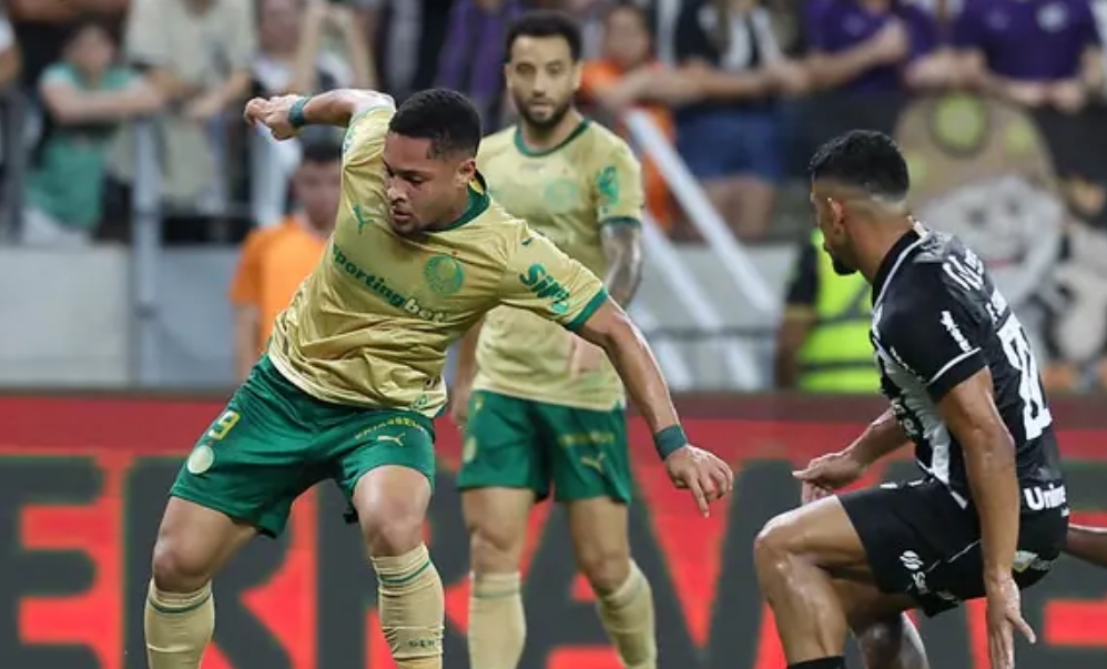 Vitor Roque busca nova sequência como titular no Palmeiras e espera 1º gol