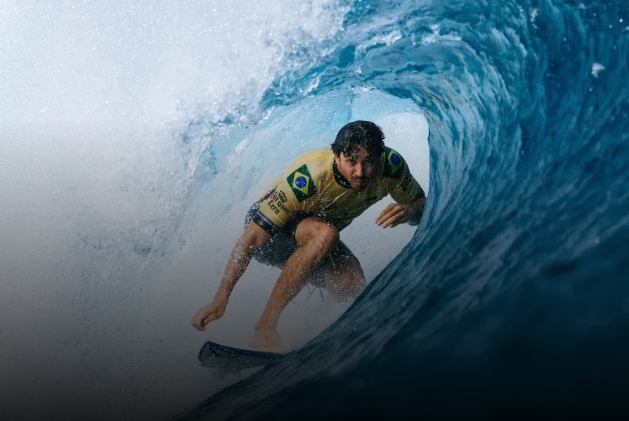 Yago Dora vence Griffin Colapinto e é campeão mundial de surfe