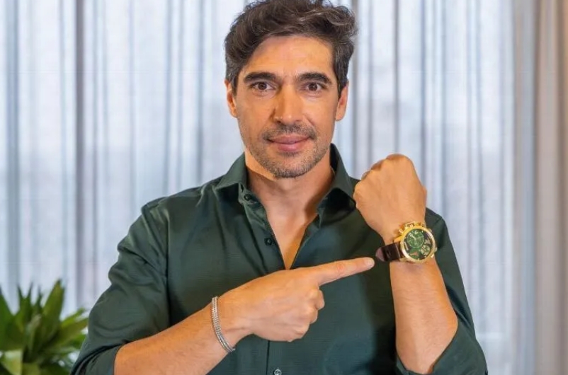 Abel Ferreira, do Palmeiras, lança relógio de mais de R$ 3 mil