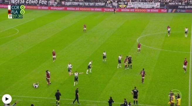 Flamengo tem Bruno Henrique expulso, mas segura o Corinthians e vai à final