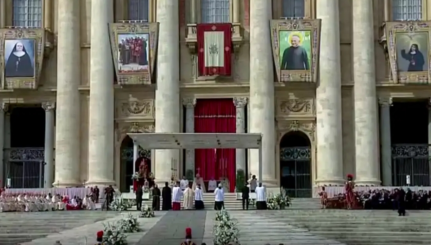 Papa Francisco canoniza padre por milagre na Amazônia
