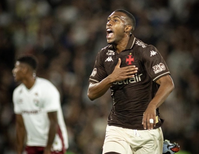 Vasco vence Fluminense com brilho de Rayan e falha de Fábio no Maracanã