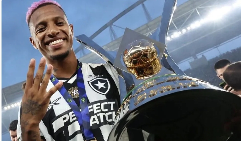 Vasco encaminha contratação do meia Tchê Tchê, ex-Botafogo e Atlético-MG
