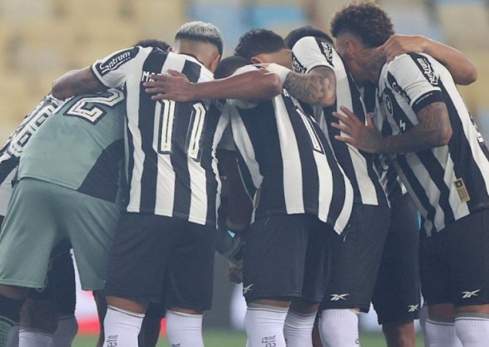 Racing derruba o Botafogo na Argentina e faz boa vantagem na Recopa