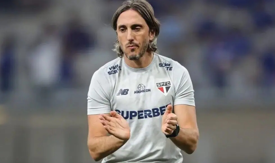 STJD pune Zubeldía, do São Paulo, com dois jogos de suspensão