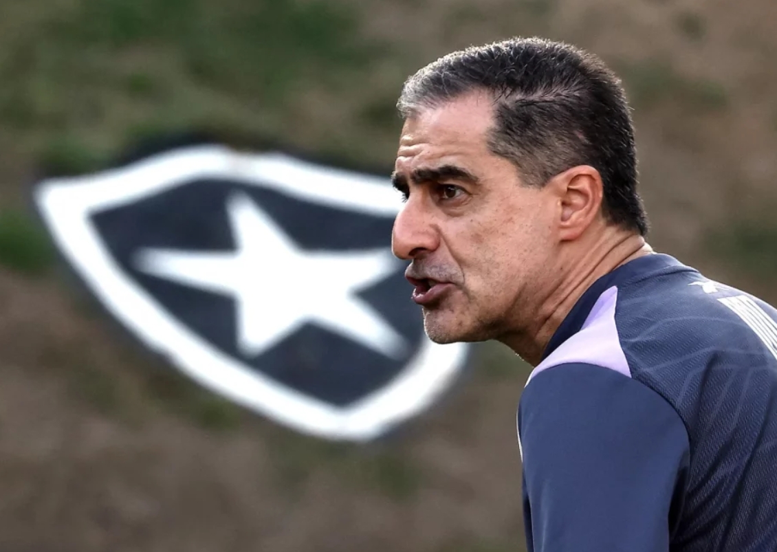 Renato Paiva explica armadilha do Botafogo contra o PSG