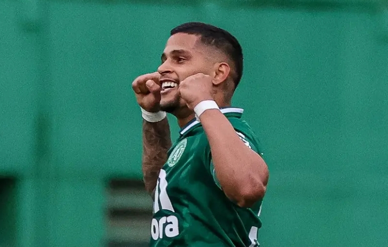 São Paulo acerta a contratação do lateral Maílton, ex-Chapecoense