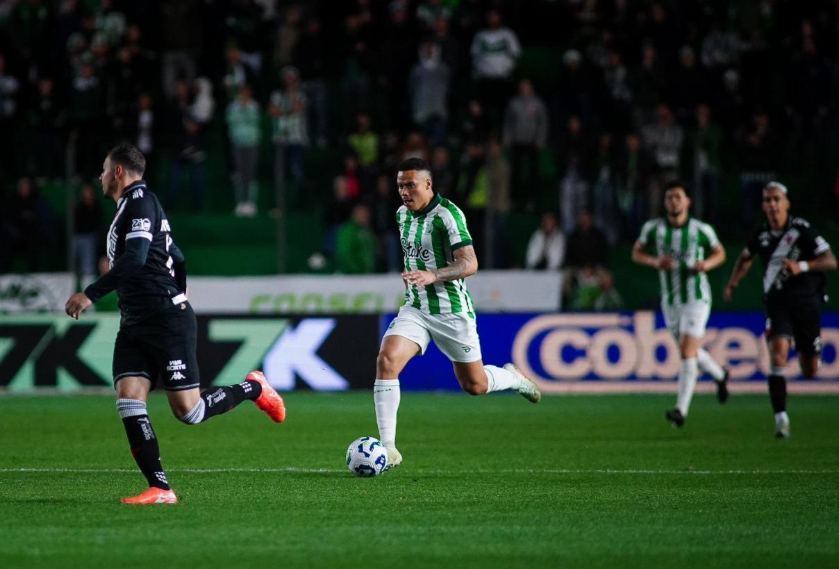 Juventude vence duelo direto contra o Vasco e fica perto de deixar o Z4
