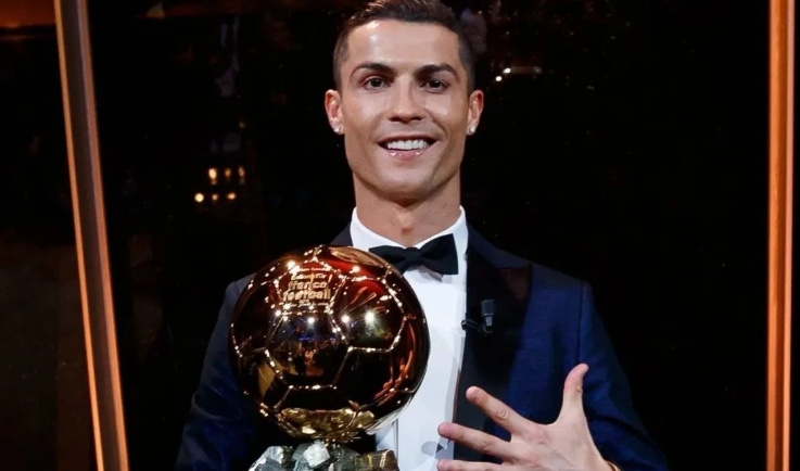 Cristiano Ronaldo cita jogador espanhol como possível 'melhor da geração'