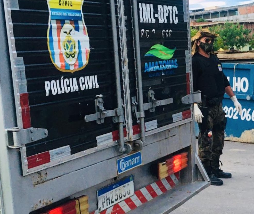 Homem morre ao ser arremessado de moto durante acidente em Manaus