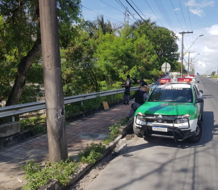 Trio ataca e atira em jovem com tornozeleira eletrônica em Manaus