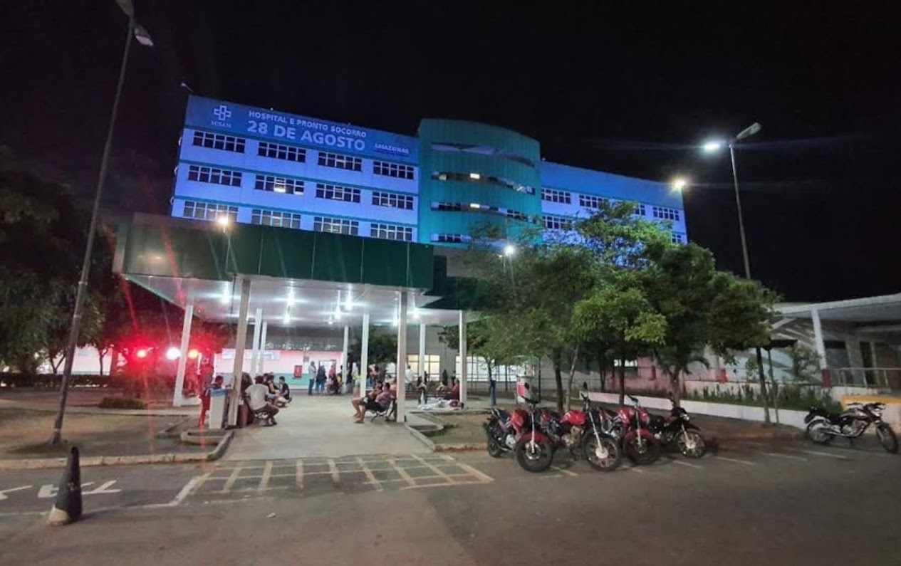 Bandidos atiram em jovem e roubam motocicleta em Manaus