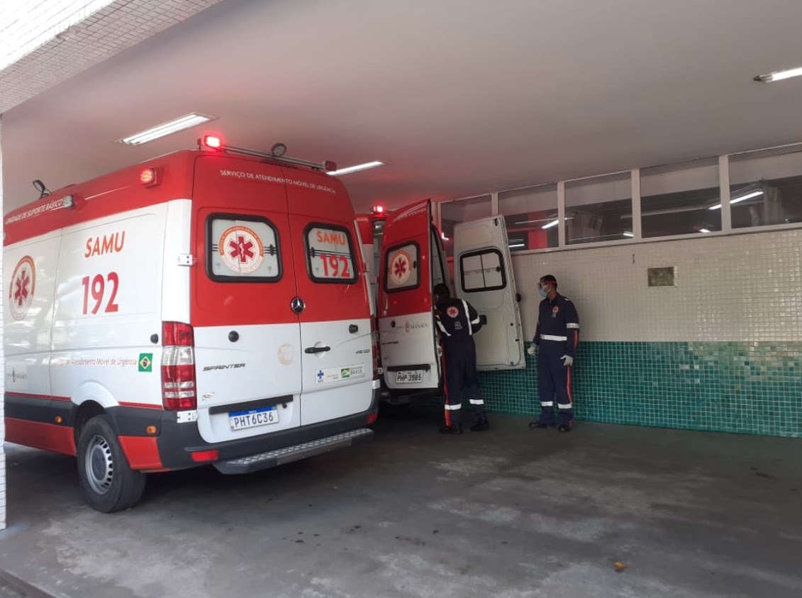 Jovem é baleado na frente de casa em Manaus 