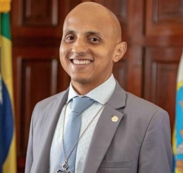 Carro de deputado do PSL é alvo de tiros no Rio de Janeiro