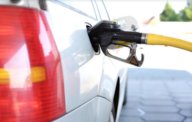 Petrobras anuncia novo reajuste no preço da gasolina e do diesel 