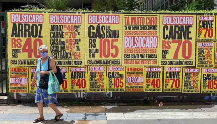 Impulsionada por famosos, campanha 'Bolsocaro' bomba nas redes sociais