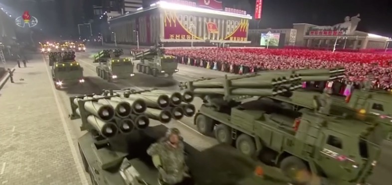 Coreia do Norte dispara dois mísseis balísticos e diz que vai ignorar EUA