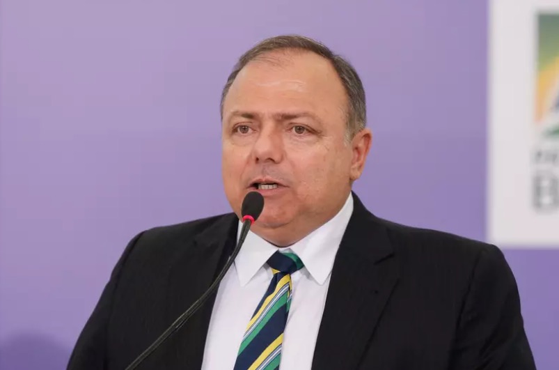 Demitido da Saúde, Pazuello retorna ao Exército, ainda sem função