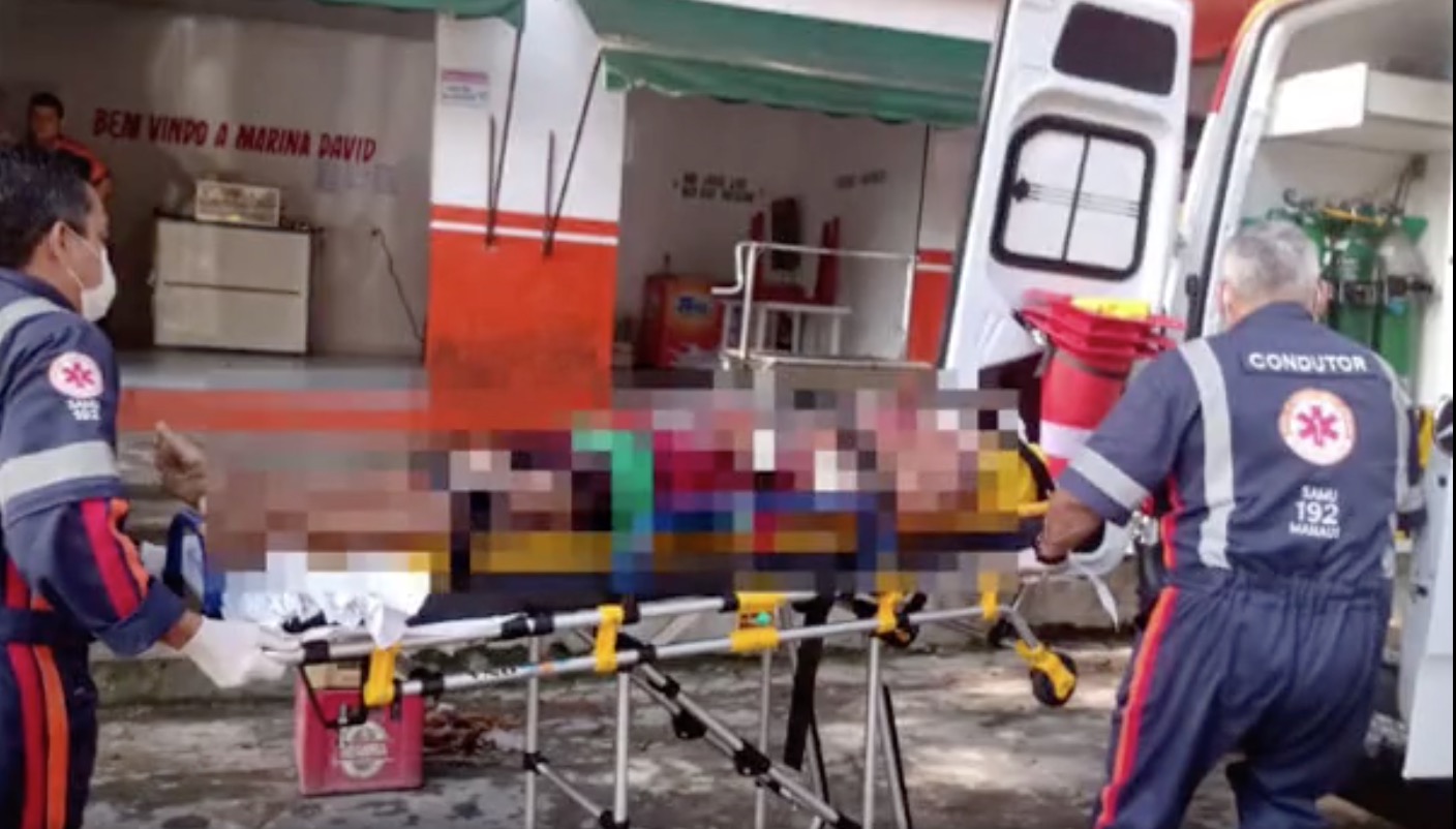 Briga termina com morto a terçadada e ferido com mão decepada em Manaus 