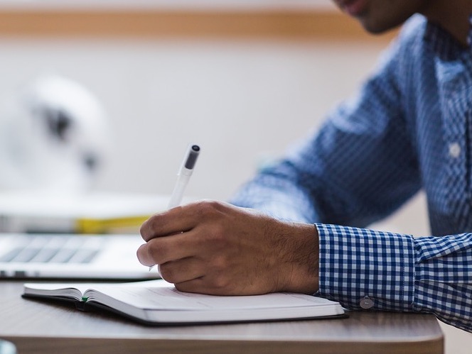 Vestibular da Universidade Nilton Lins está com inscrições abertas