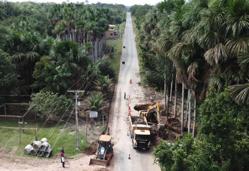 Governo do Amazonas lança edital de licitação para obras na AM-010