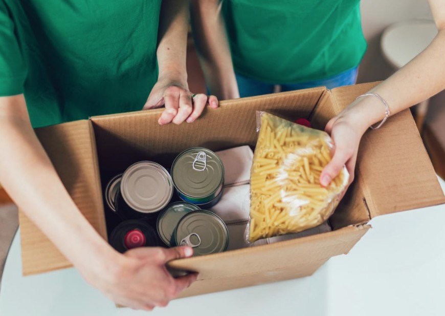 Lar das Vitórias em Manaus recebe doação de cestas básicas