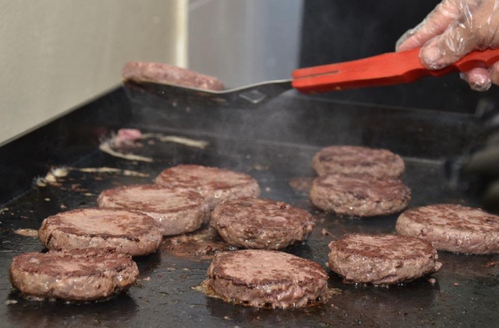 Nacer anuncia 3ª edição de Mini festival de Hambúrguer em Manaus
