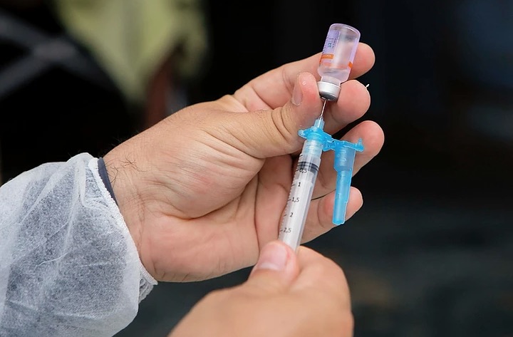 Defensoria apura se vacinas estão sendo reservadas ilegalmente no Amazonas