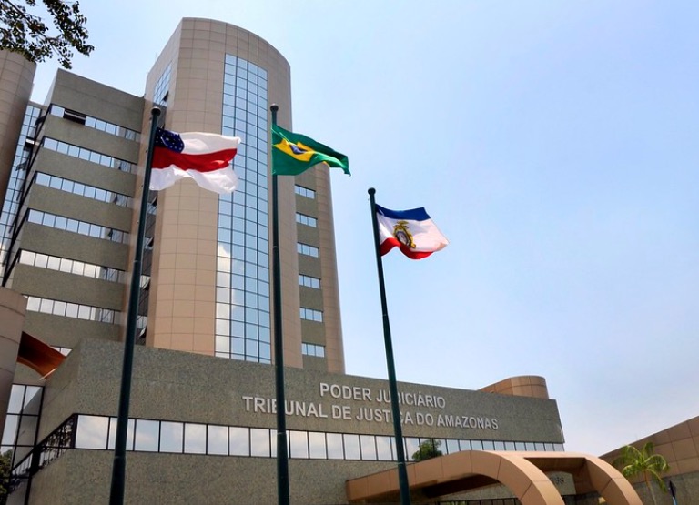 Manaus e 12 municípios do interior têm novos tabeliães e registradores 