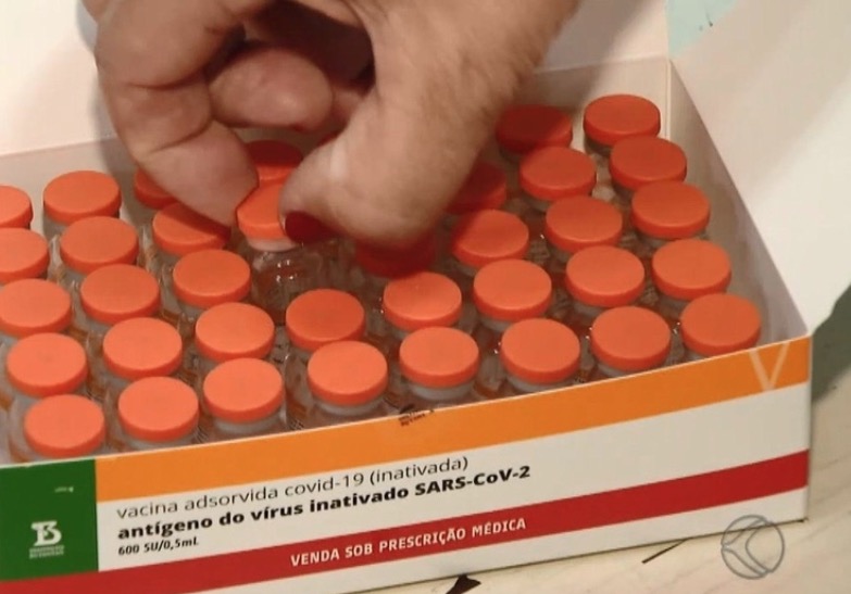 Justiça determina vistoria em lotes de vacina contra covid no Amazonas 