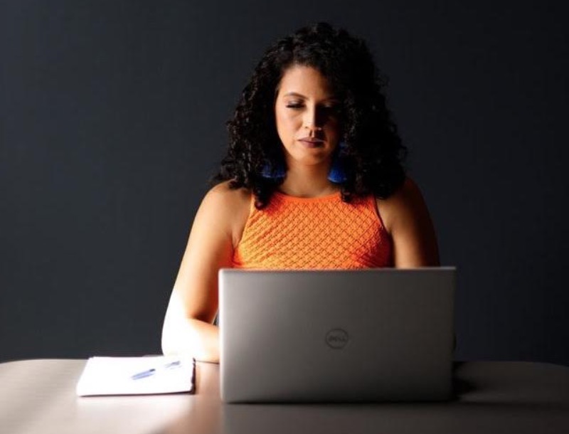 Oficina gratuita ensina a produzir portfólio artístico